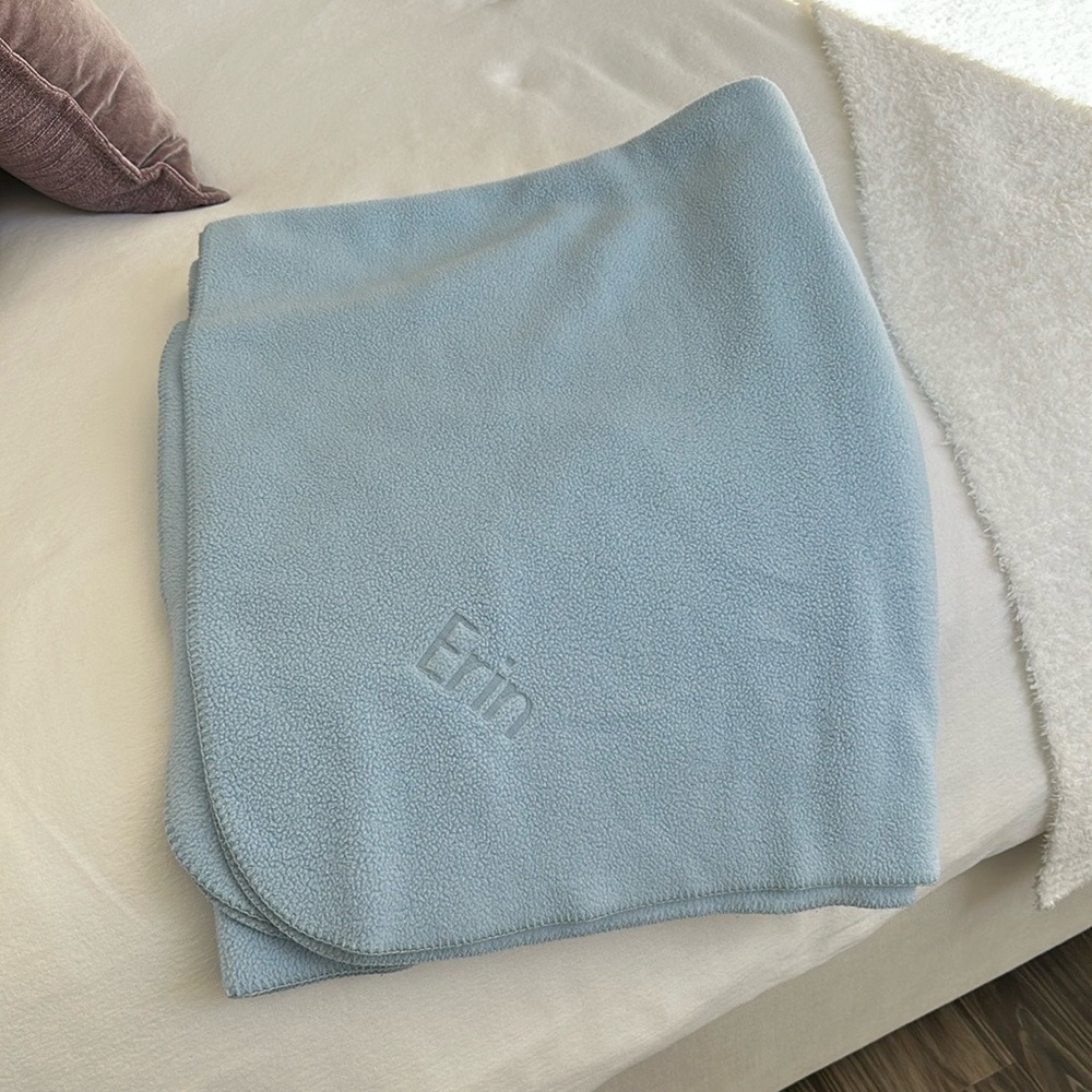 Lands End Monogrammed Erin Throw blanket